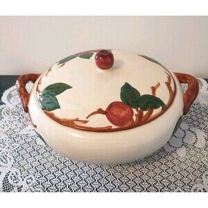 Vintage Franciscan Apple Covered Casserole Serving Bowl 7 1/2" Farmhouse Cottage